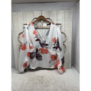 Women's CBR Boutique Floral White Peach Top Size XL Long Sleeve Back Zip NWT